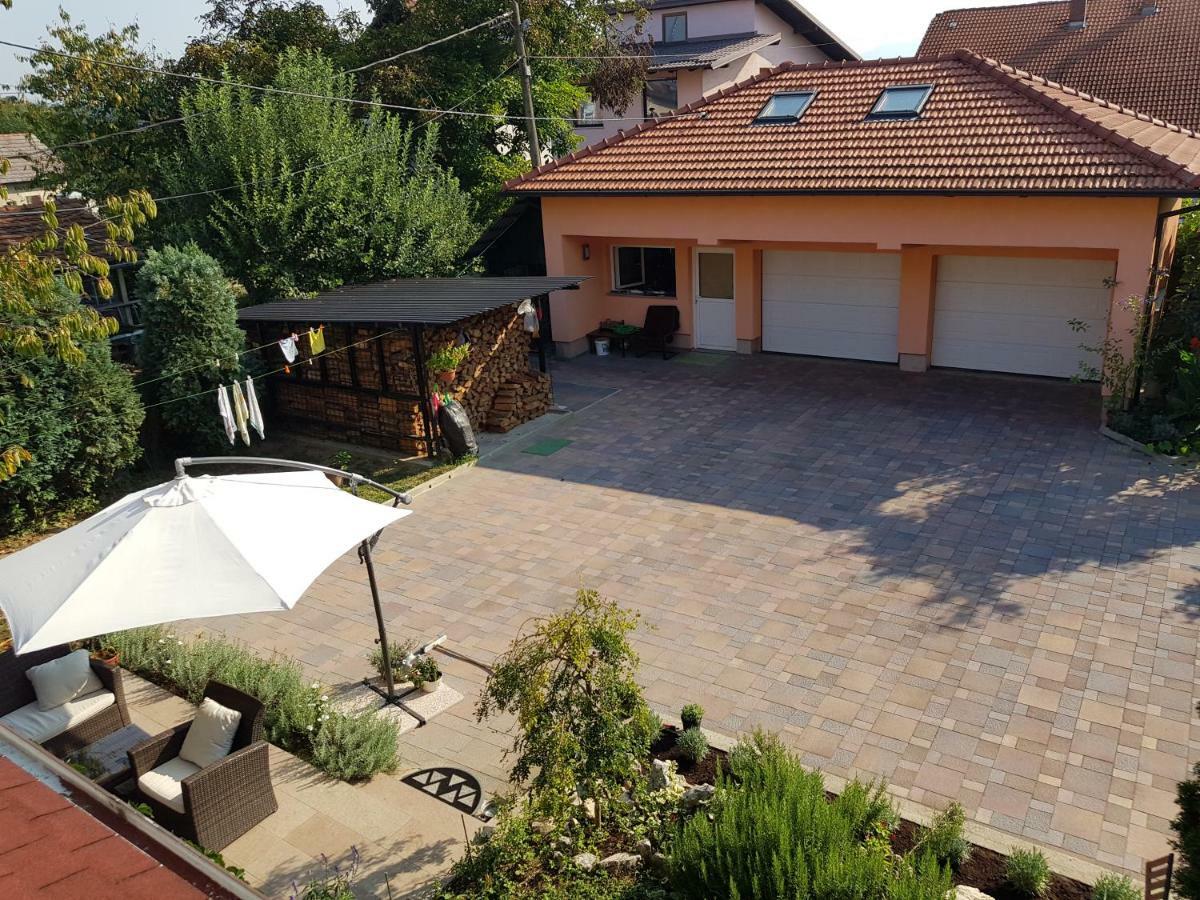 A&T Apartment Zaprešić Екстериор снимка